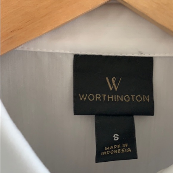 White button down shirt with raffle sleeves - Picture 3 of 4